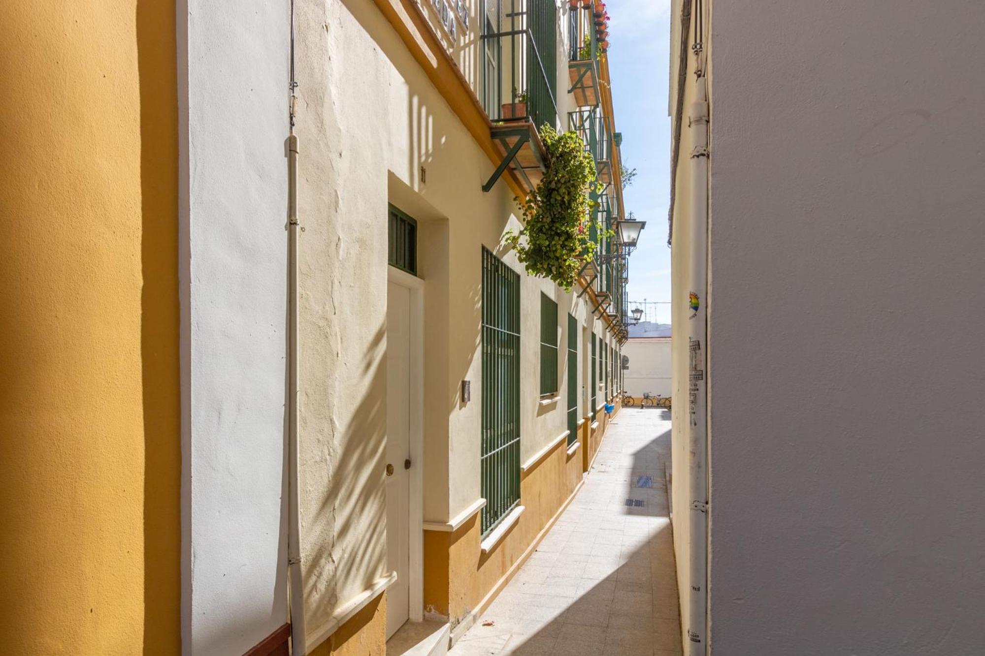 Bordador Central Courtyard By Valcambre Sevilla Exterior foto